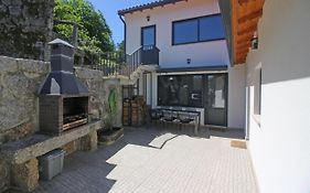 Casa do Mestre by Gerês Casas